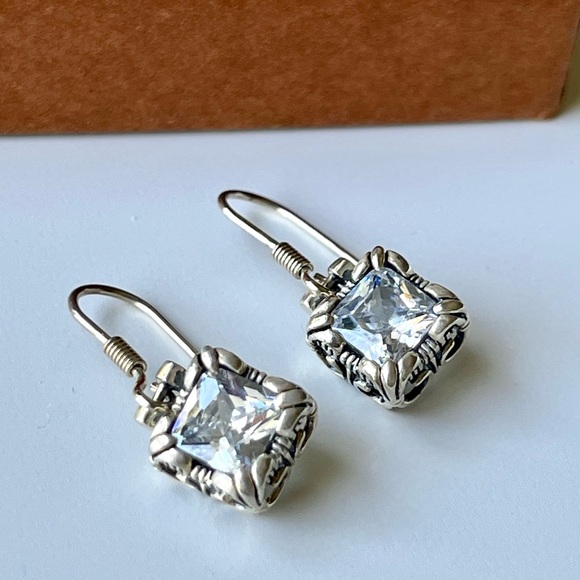 W0975 Silpada UPTOWN Zirconia Earrings on french wires. - Picture 2 of 5